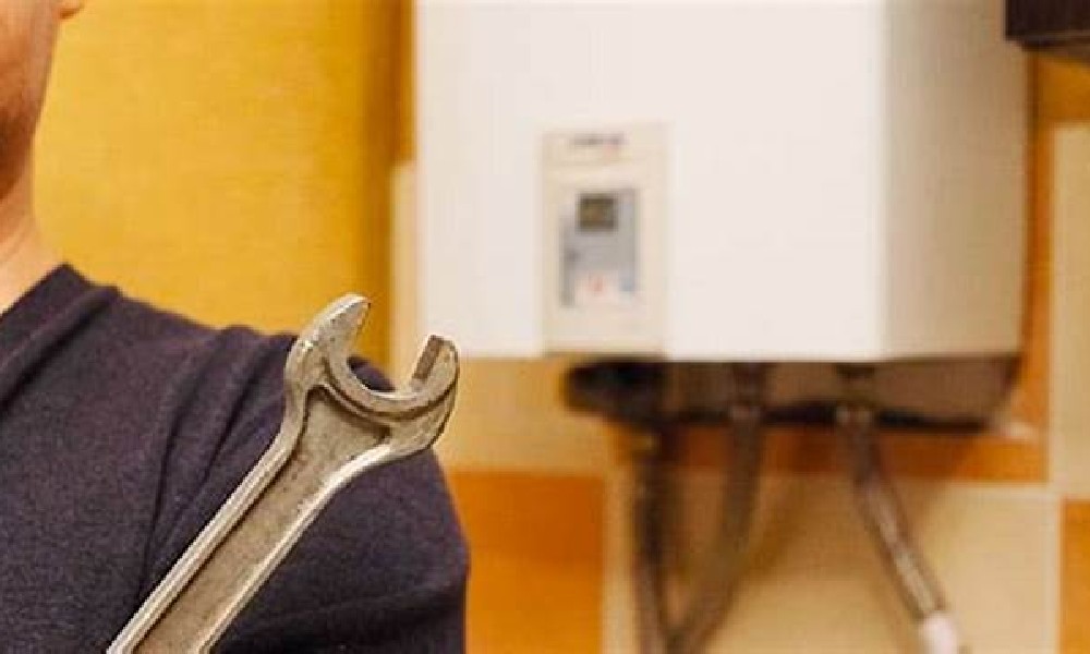 مراحل تعمیر برد پکیج در شهرک گلستان