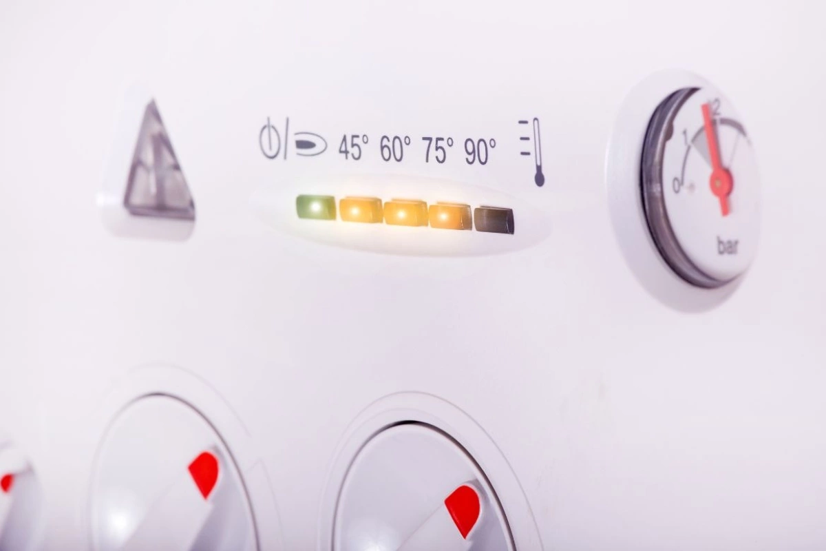 علت ارور سبز چشمک زن سریع در پکیج بوتان چیست؟